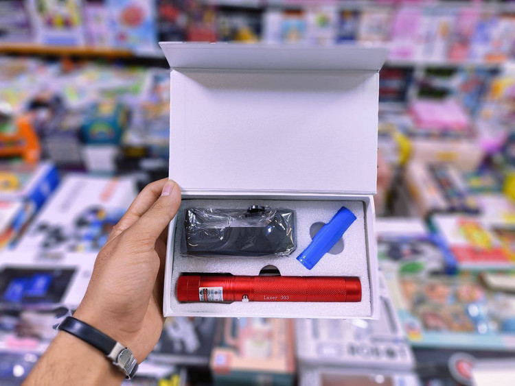 لیزر حرفه ای شارژی برند GREEN LASER POINTER بازار صالح اباد