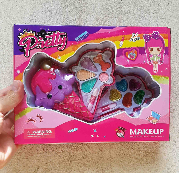 ست آرایشی آیتم ۰۰۲۱ – اسباب بازی صالح آباد