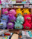 یویو آناناس چاپی بزرگ چراغدار آیتم ۱۷۵ اسباب بازی صالح اباد