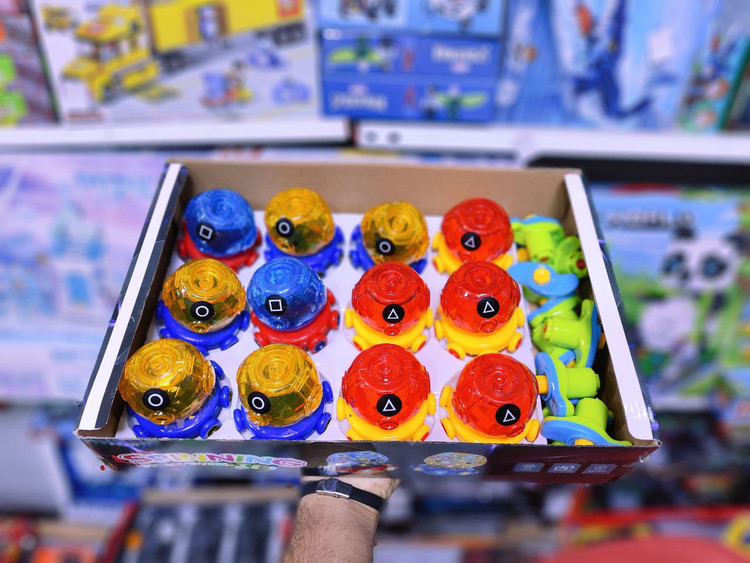 فرفره اسکویید گیم چراغدار آیتم ۸۳۰ اسباب بازی صالح اباد