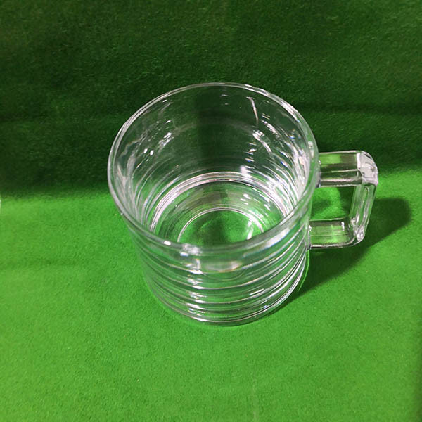 نیم لیوان دیانا زنگان