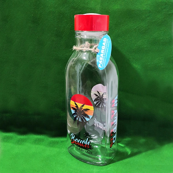 بطری آب شیشه ای