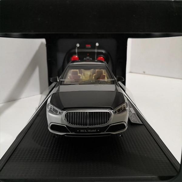 ماشین کنترلی فلزی ، بنز میباخ