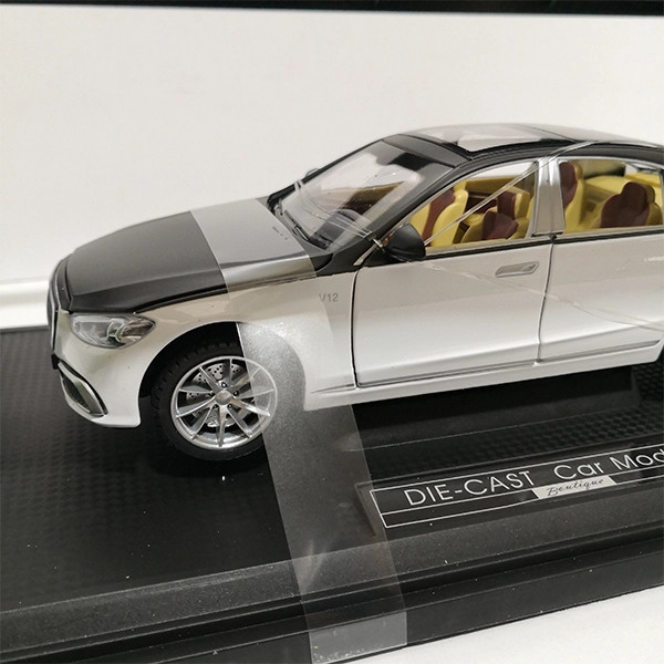 ماشین کنترلی فلزی ، بنز میباخ دودزا