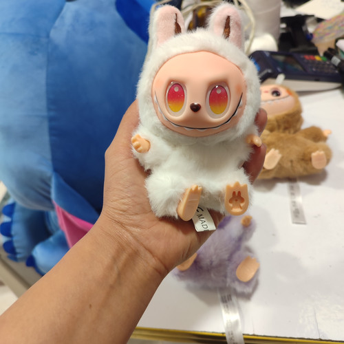 عروسک لبوبو جاسوییچی اورجینال|صالح آباد سنتر