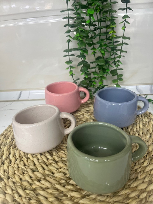 فنجان سرامیک دسته دار رنگی مدل رزا