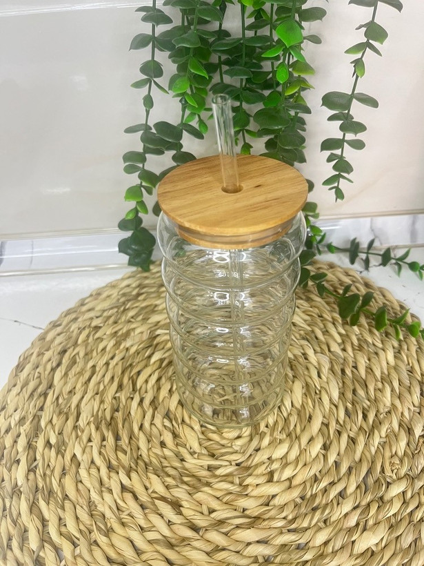 لیوان اسموتی شیشه ای نی دار درب چوبی بلند مدل حلقه ای